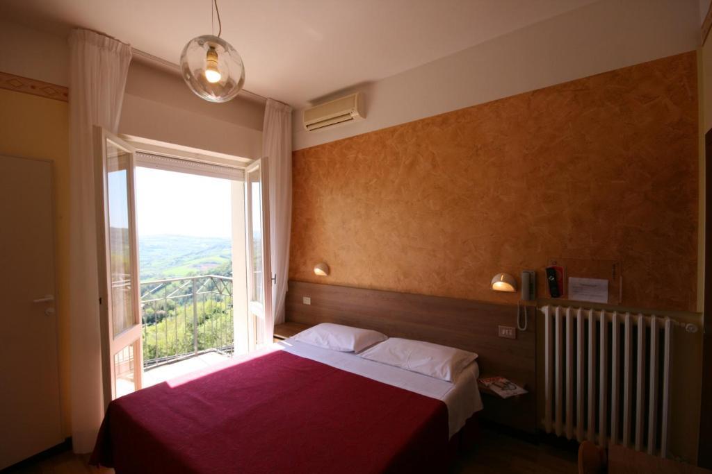 Albergo Centopini Gemmano Værelse billede